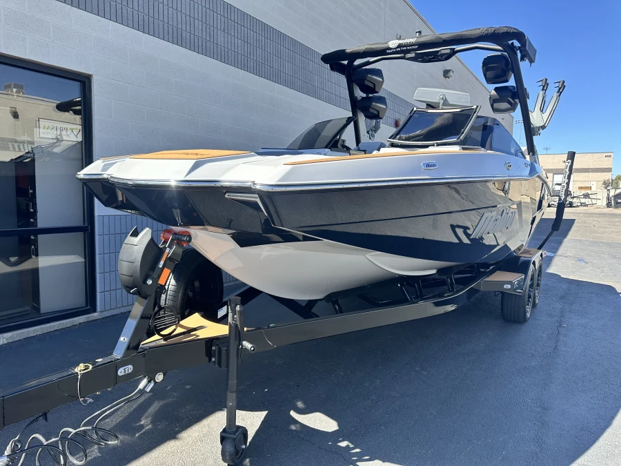 2026-malibu--wakesetter-23-mxz-142387-image2