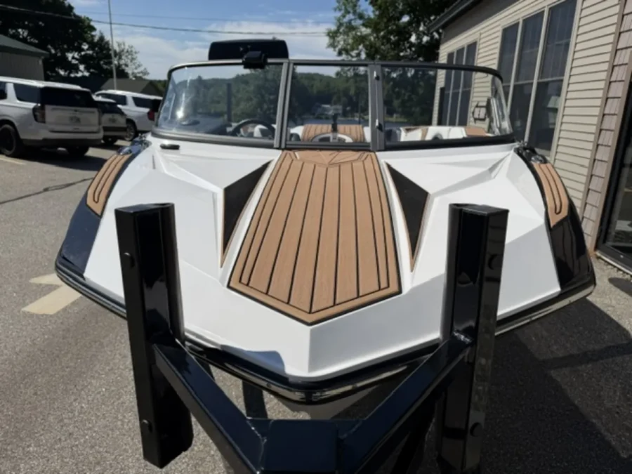 2019-nautique-ski-nautique-121311-image1_204624.webp