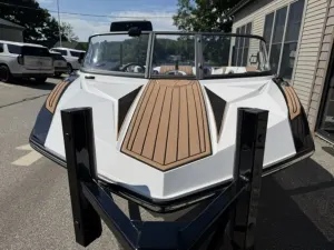 2019-nautique-ski-nautique-121311-image1_204624.webp