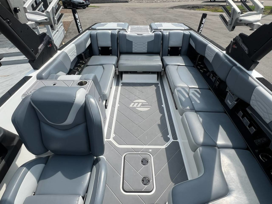 2023 Malibu Boats Wakesetter 25 LSV for sale in Cincinnati, Ohio