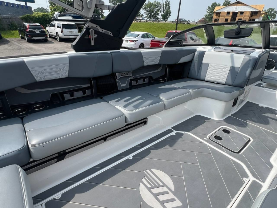 2023 Malibu Boats Wakesetter 25 LSV for sale in Cincinnati, Ohio