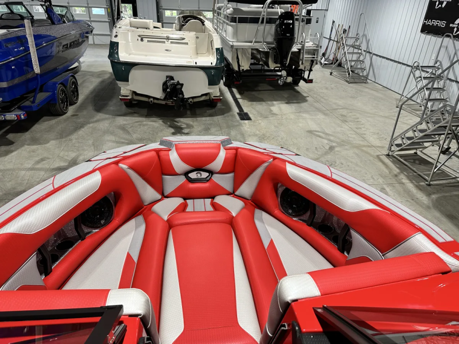 2022 Centurion Boats Ri245 for sale in Madison, South Dakota