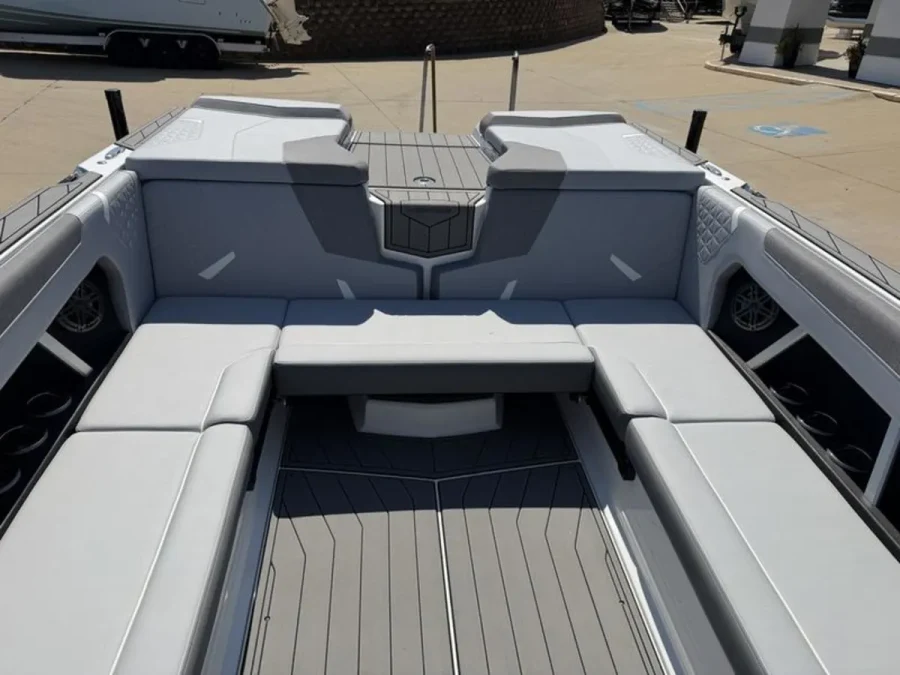 2026-nautique-gs24-129892-image15.webp