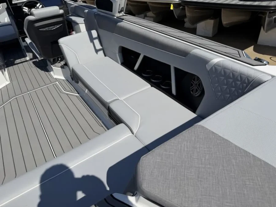 2026-nautique-gs24-129892-image19.webp