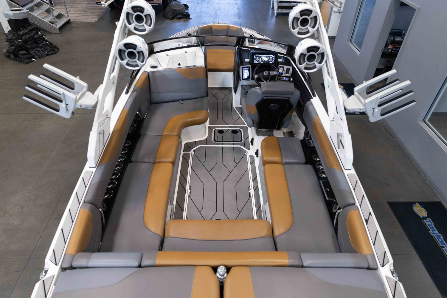 2020 Malibu Boats 23 LSV