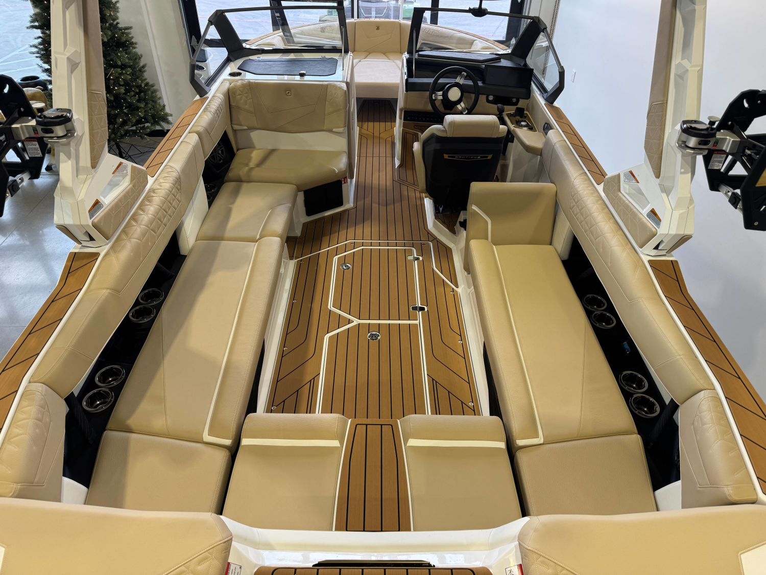 2027 Nautique Super Air Nautique S25