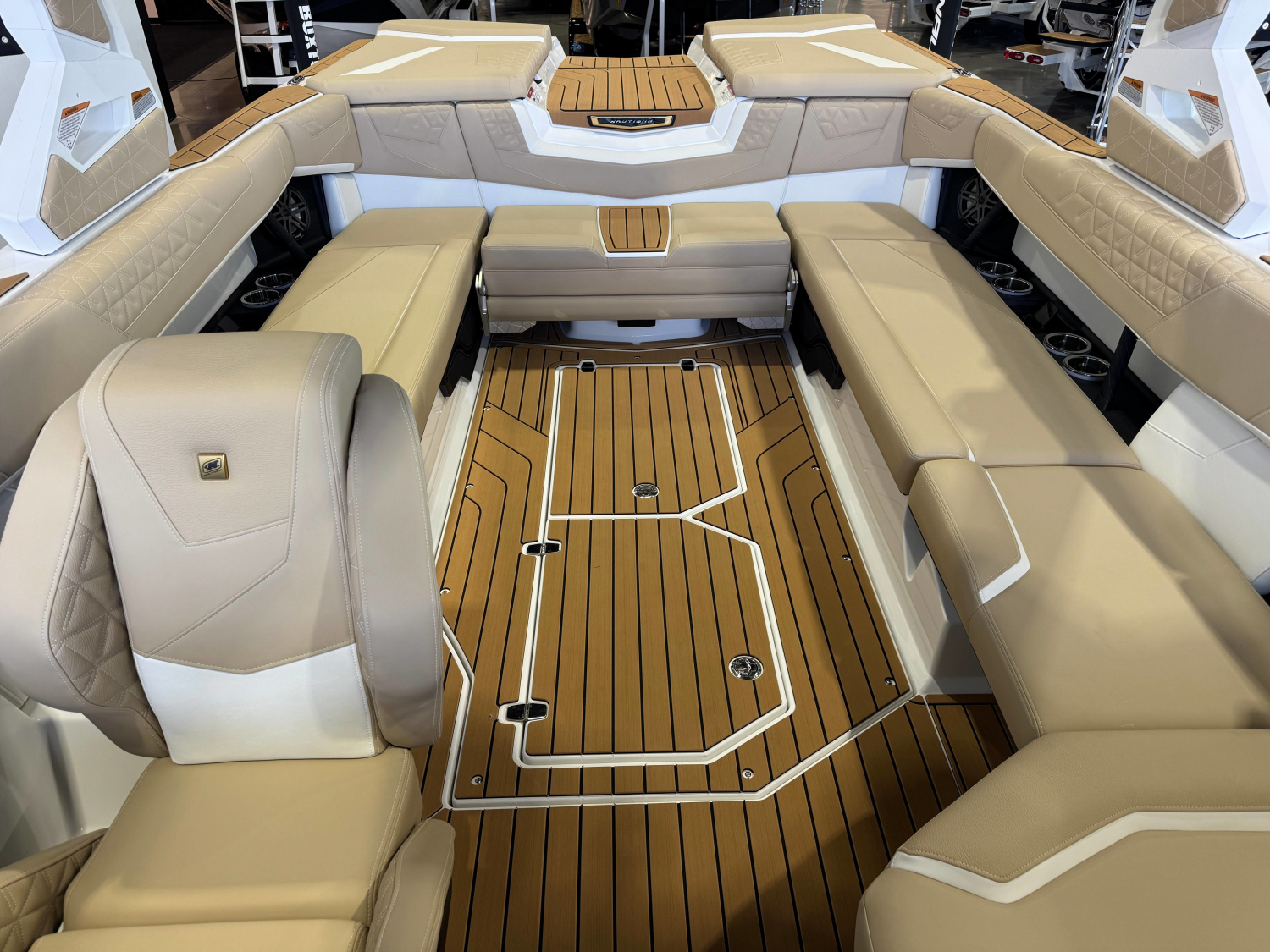 2027 Nautique Super Air Nautique S25