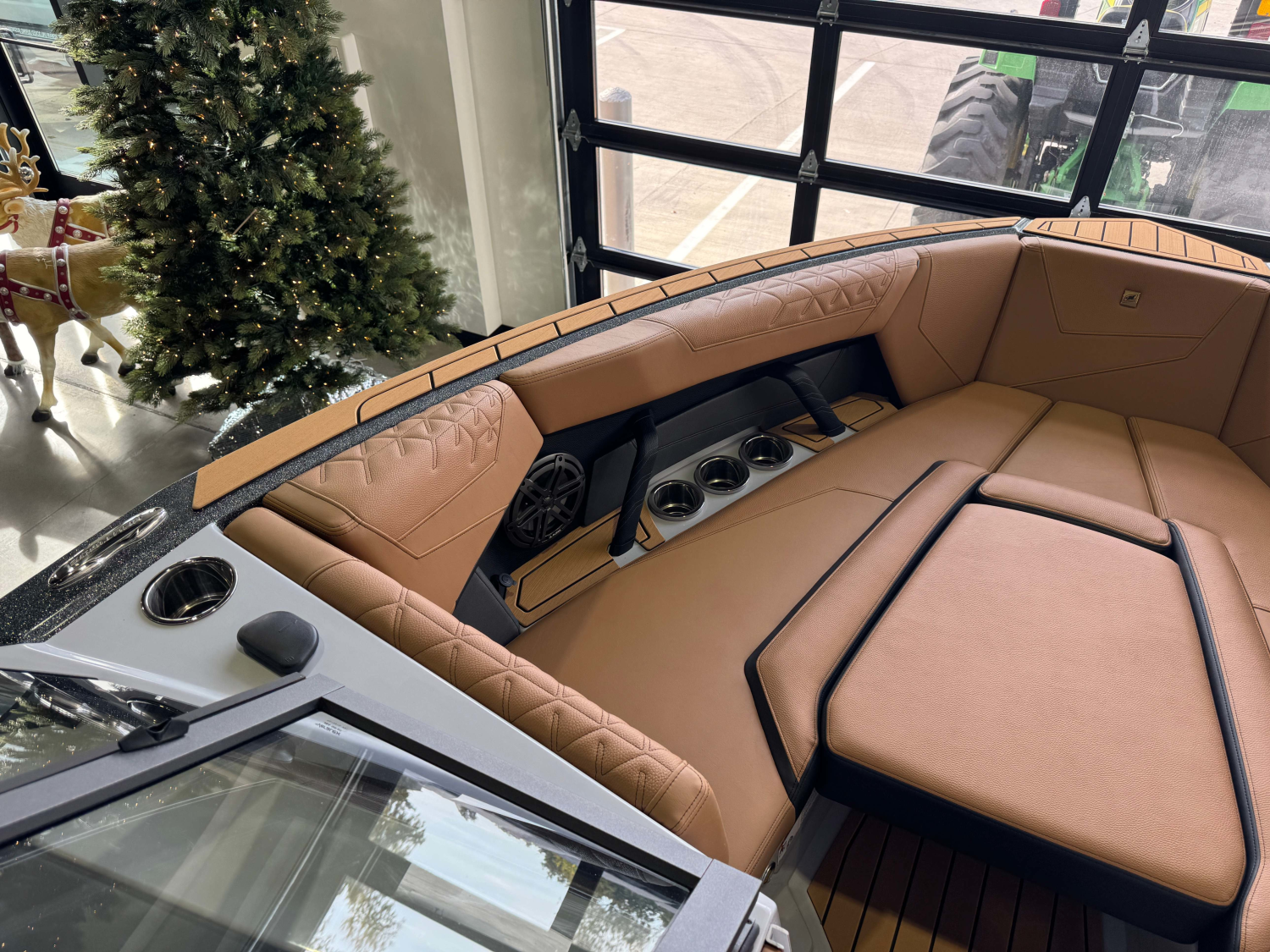 2027 Nautique Super Air Nautique S25
