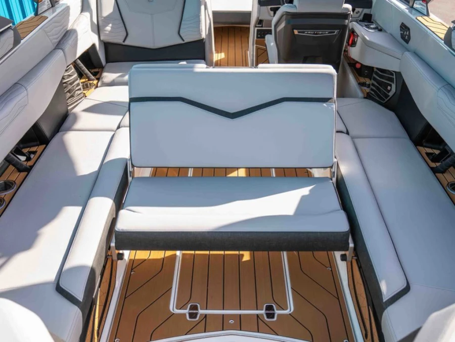 2027-nautique-g25-146922-image9