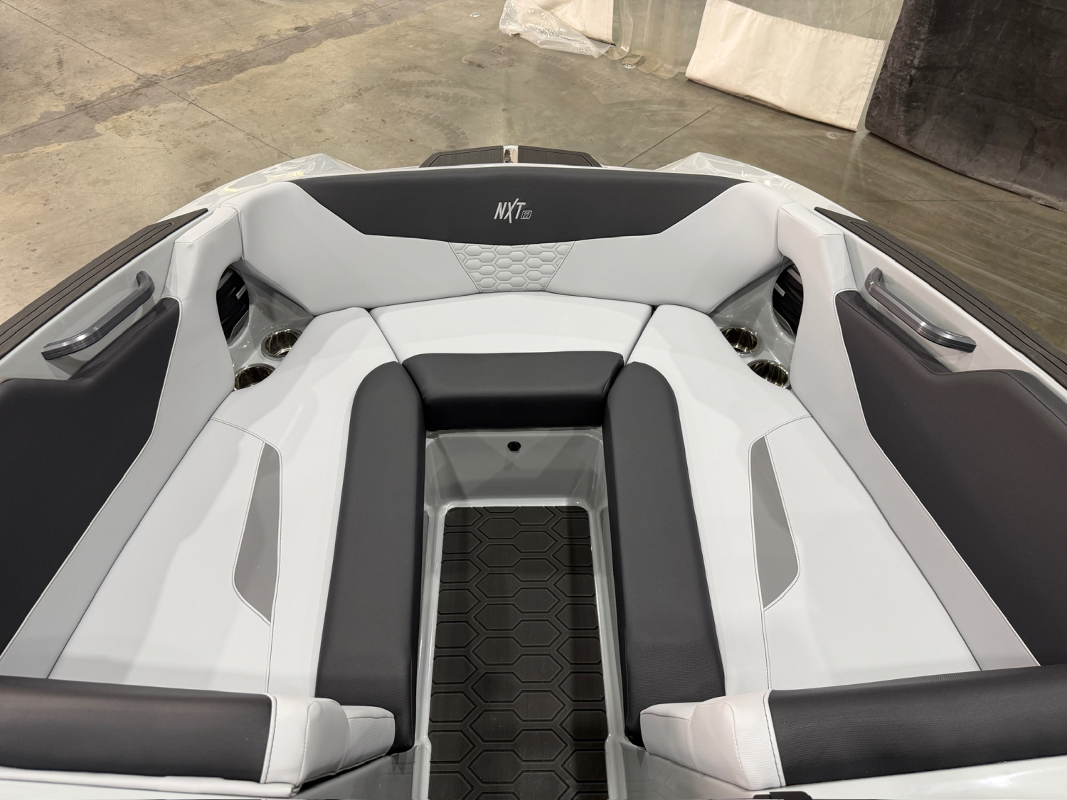 2027 MASTERCRAFT NXT22