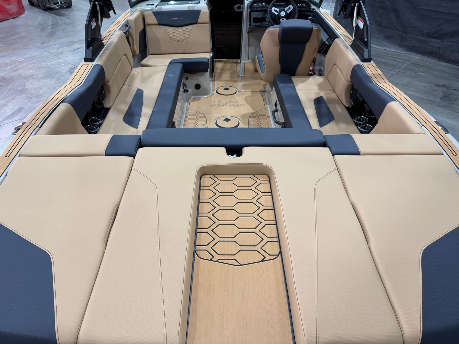 2027 MASTERCRAFT NXT23