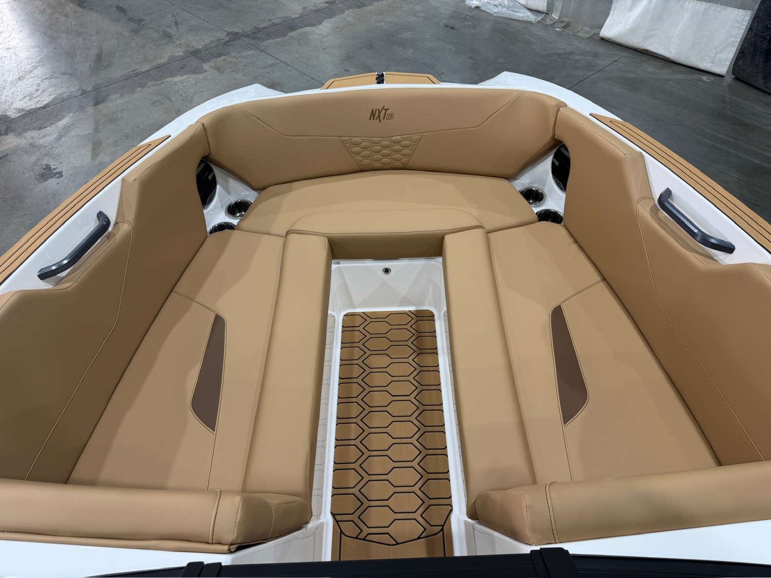2027 MASTERCRAFT NXT24