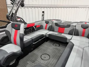 2027-mastercraft-xt23-146928-image13