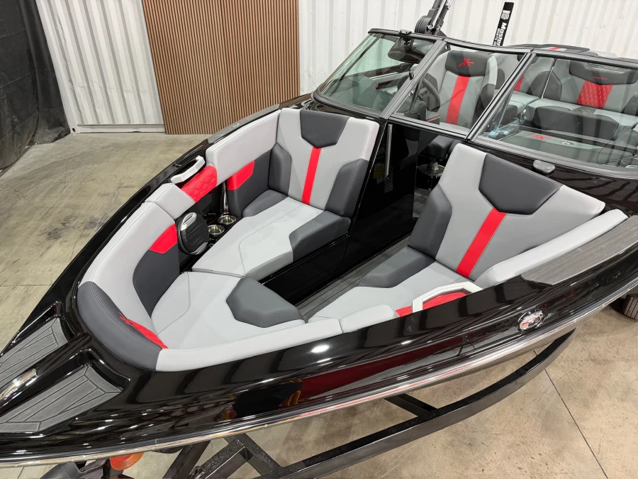 2027-mastercraft-xt23-146928-image18
