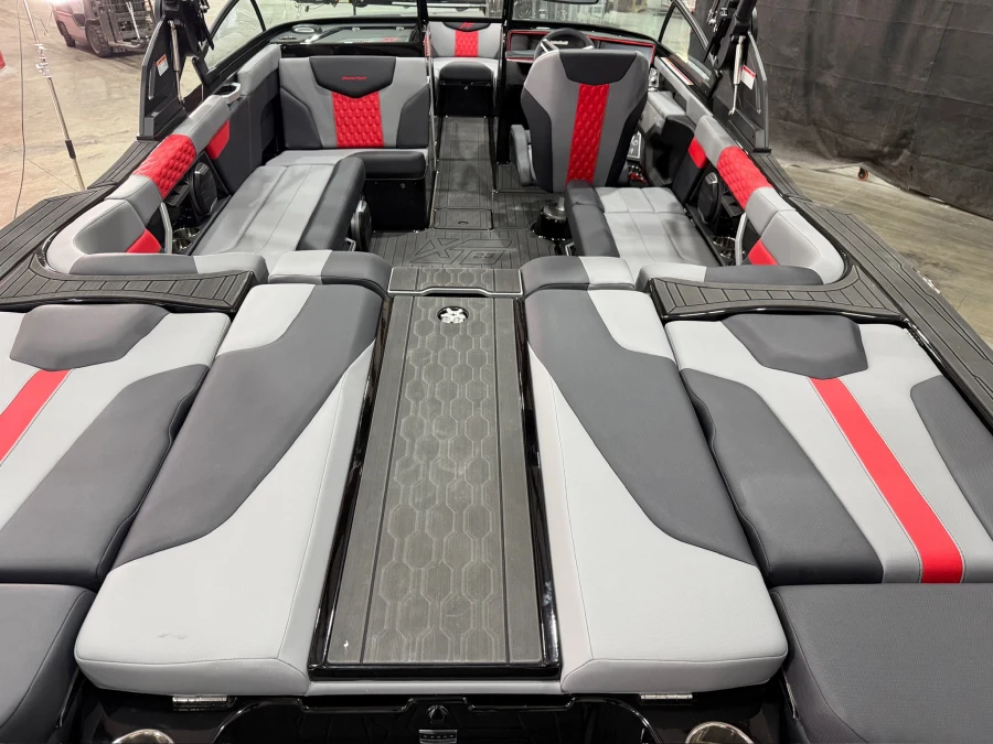 2027-mastercraft-xt23-146928-image8