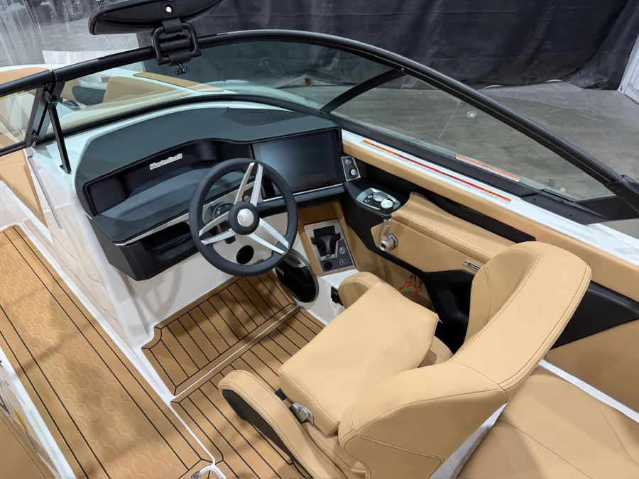 2027-mastercraft-xt24-146929-image12