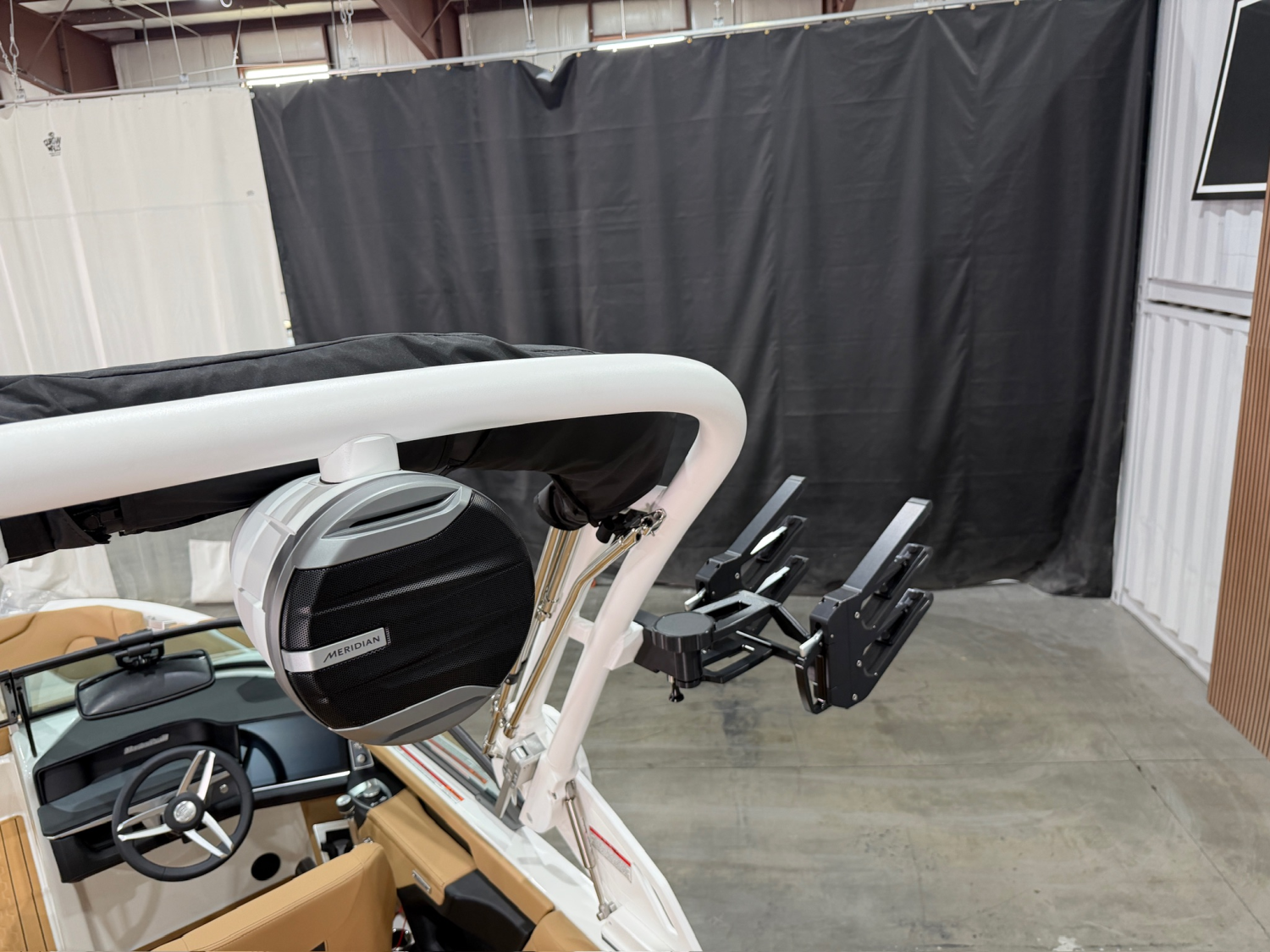 2027 MASTERCRAFT XT24