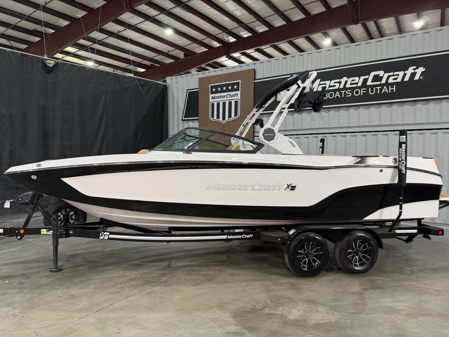 2027 MASTERCRAFT XT24