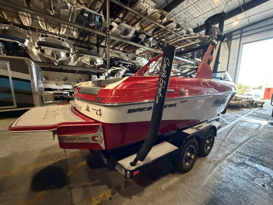 2017-malibu-wakesetter-vlx-146931-image6