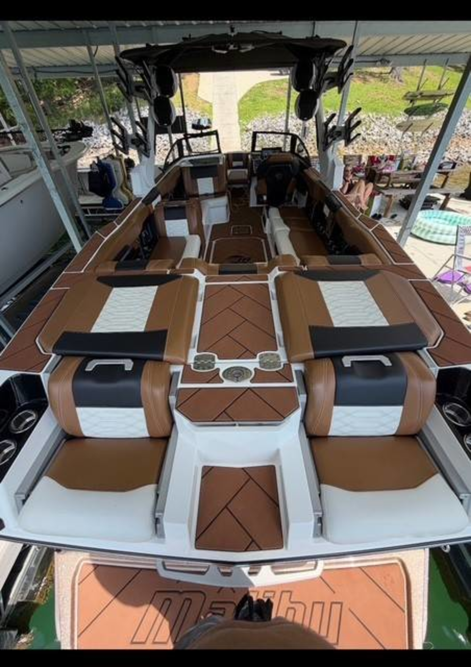 2023 Malibu 26LSV