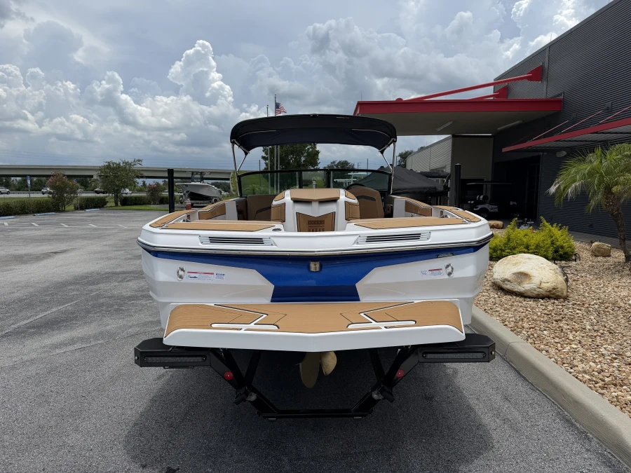 2027-mastercraft-prostar-146936-image6