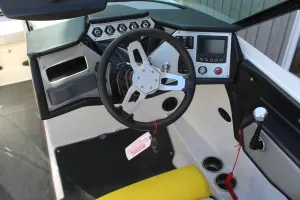 2017-mastercraft-nxt20-146939-image11