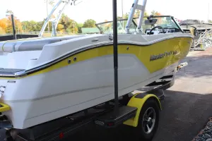 2017-mastercraft-nxt20-146939-image6