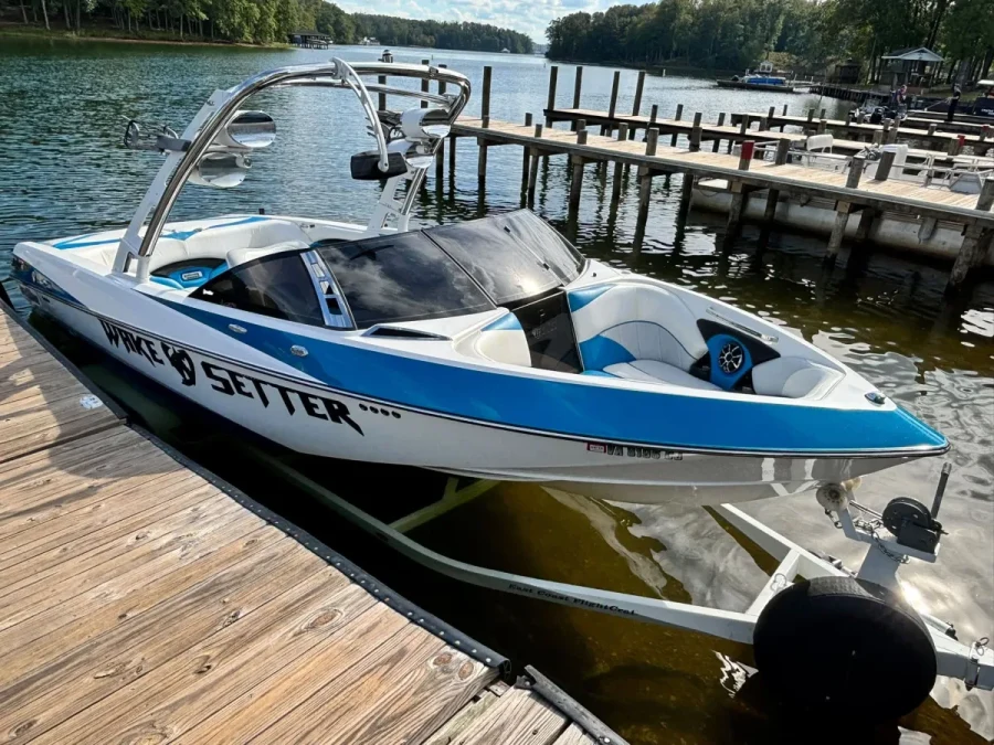 2011-malibu-wakesetter-247-lsv-146948-image1.webp