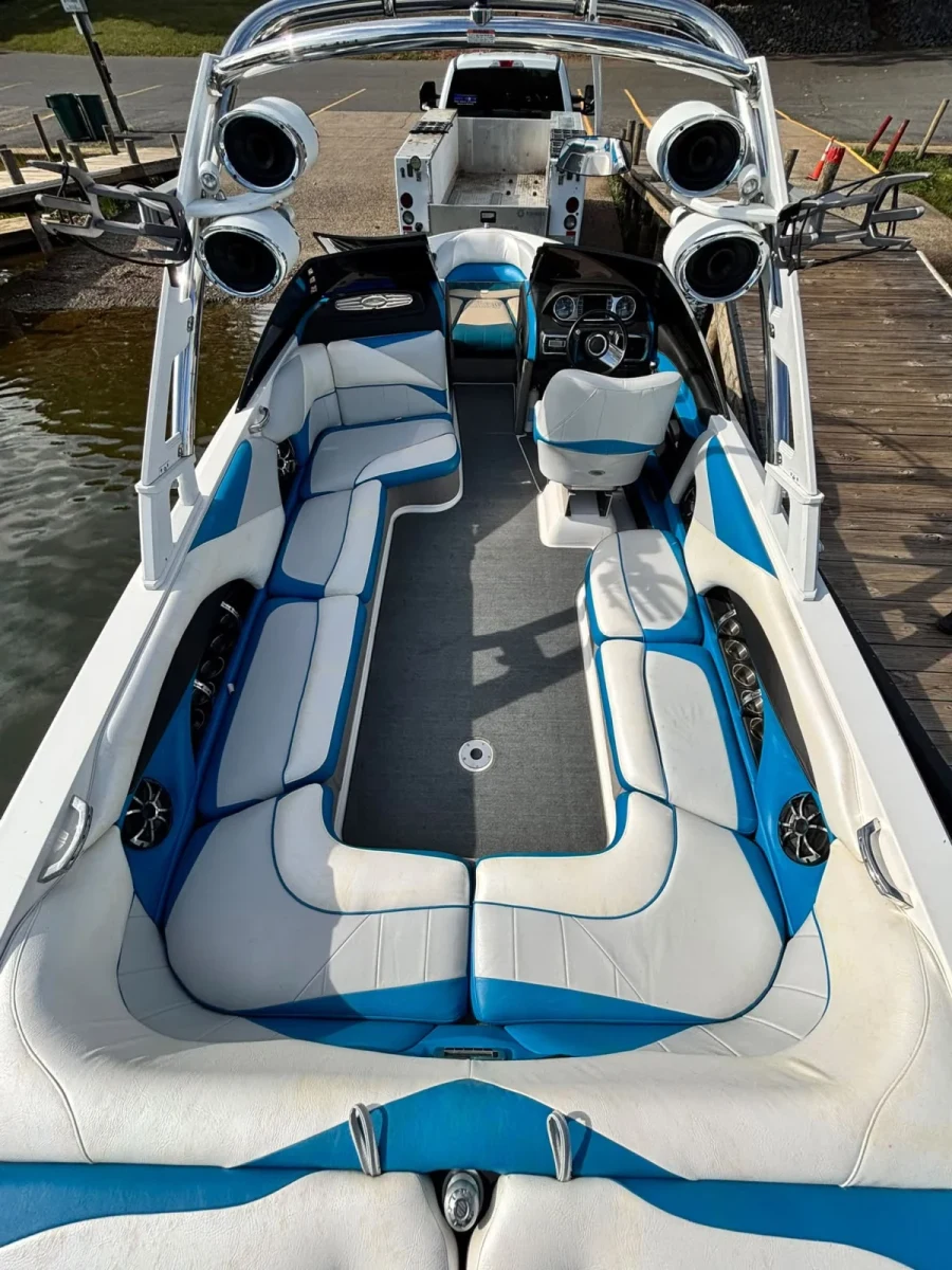 2011-malibu-wakesetter-247-lsv-146948-image2.webp