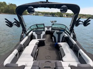 2026-mastercraft-xt24-146961-image3.webp
