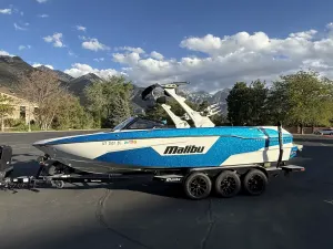 2021-malibu-wakesetter-25-lsv-146962-image0.webp