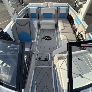 2021-malibu-wakesetter-25-lsv-146962-image6.webp