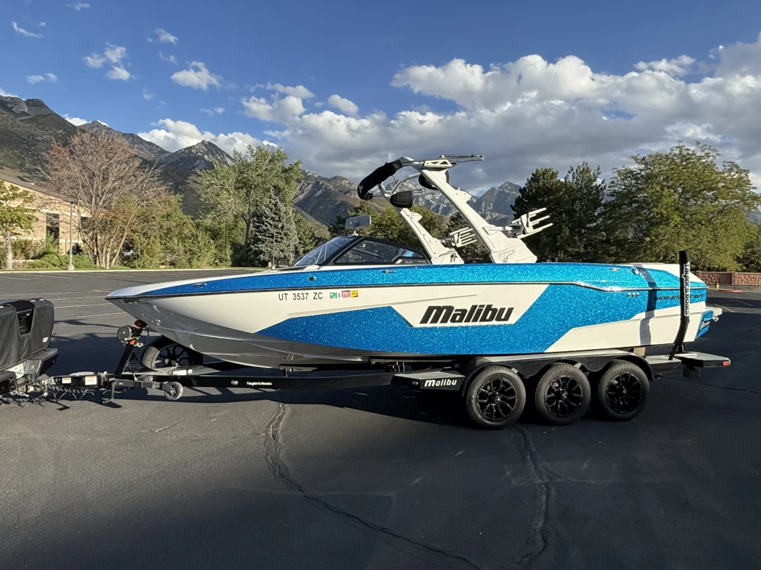 2021 Malibu Boats Wakesetter 25 LSV