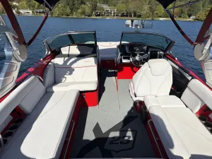 2018-mastercraft-x23-146963-image7.webp