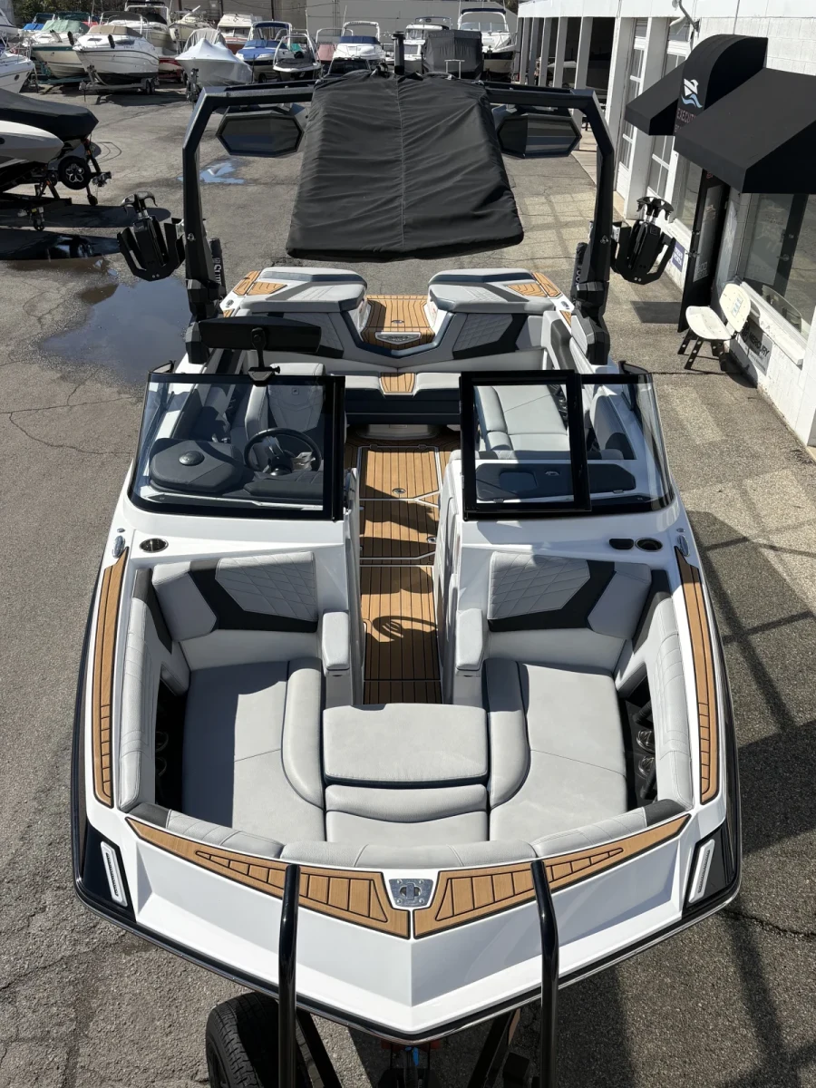 2024-nautique-g23-146967-image6.webp