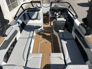 2024-nautique-g23-146967-image8.webp