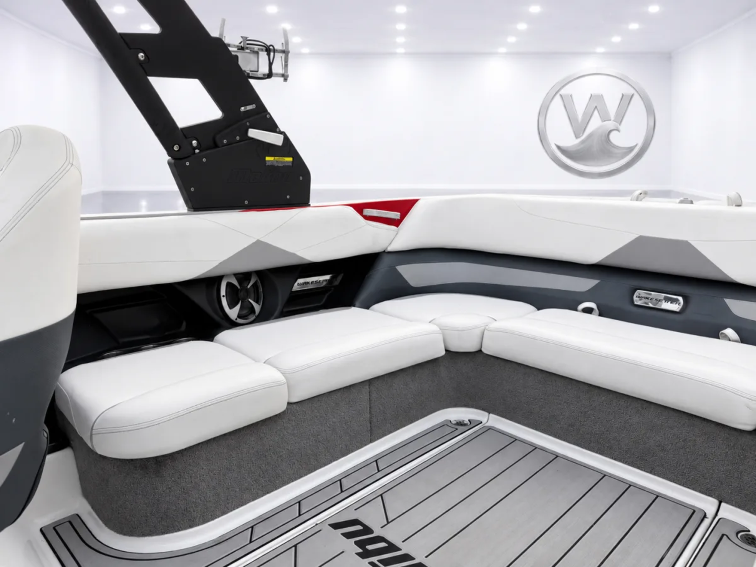 2017 Malibu Wakesetter 23LSV