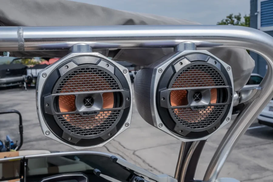 2021-mastercraft-x24-146970-image1.webp