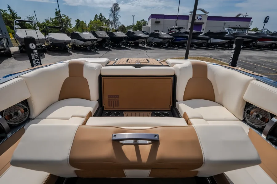 2021-mastercraft-x24-146970-image19.webp
