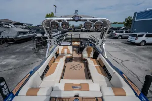 2021-mastercraft-x24-146970-image2.webp
