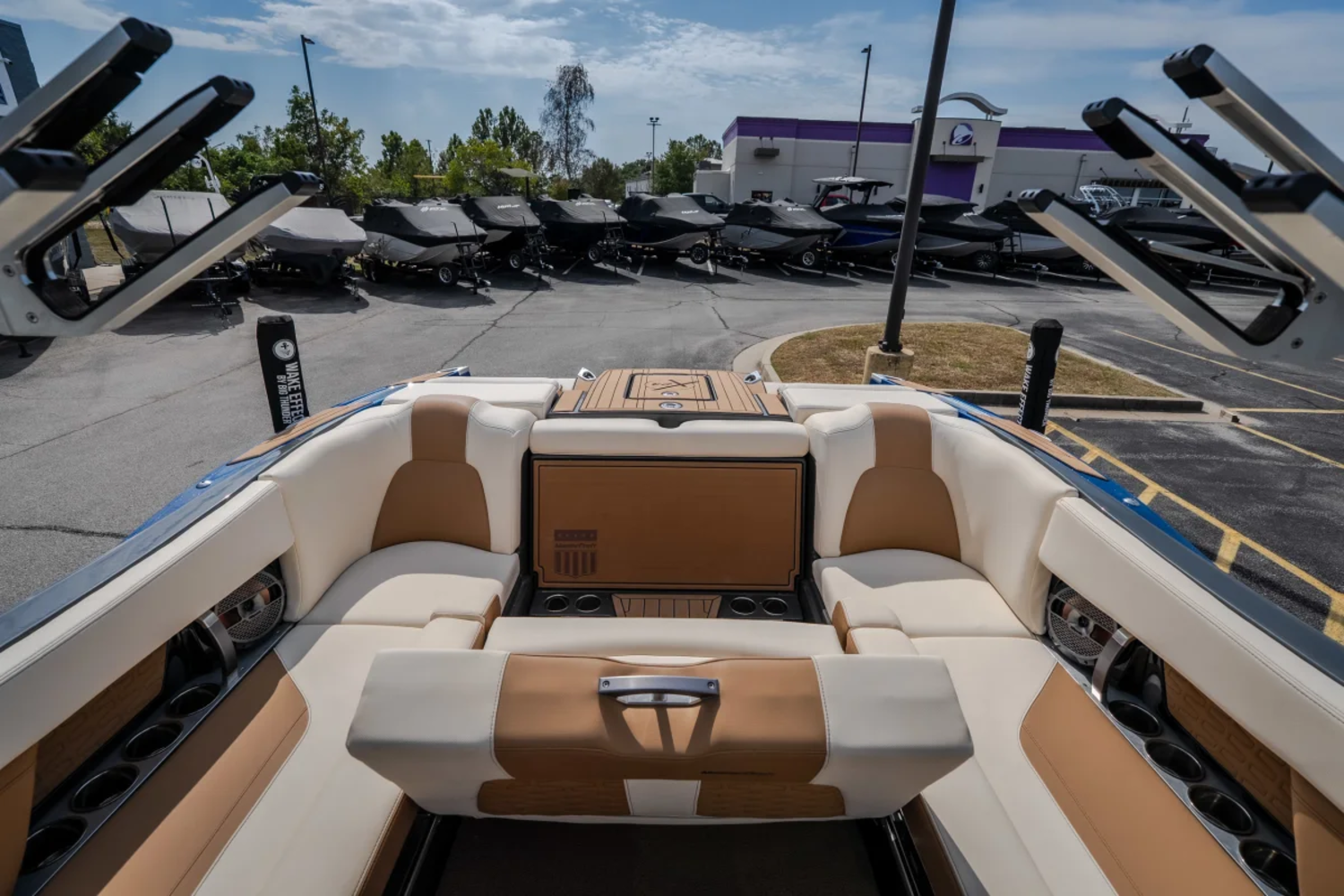 2021 MasterCraft X24