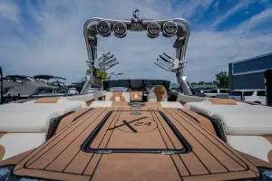 2021-mastercraft-x24-146970-image6.webp
