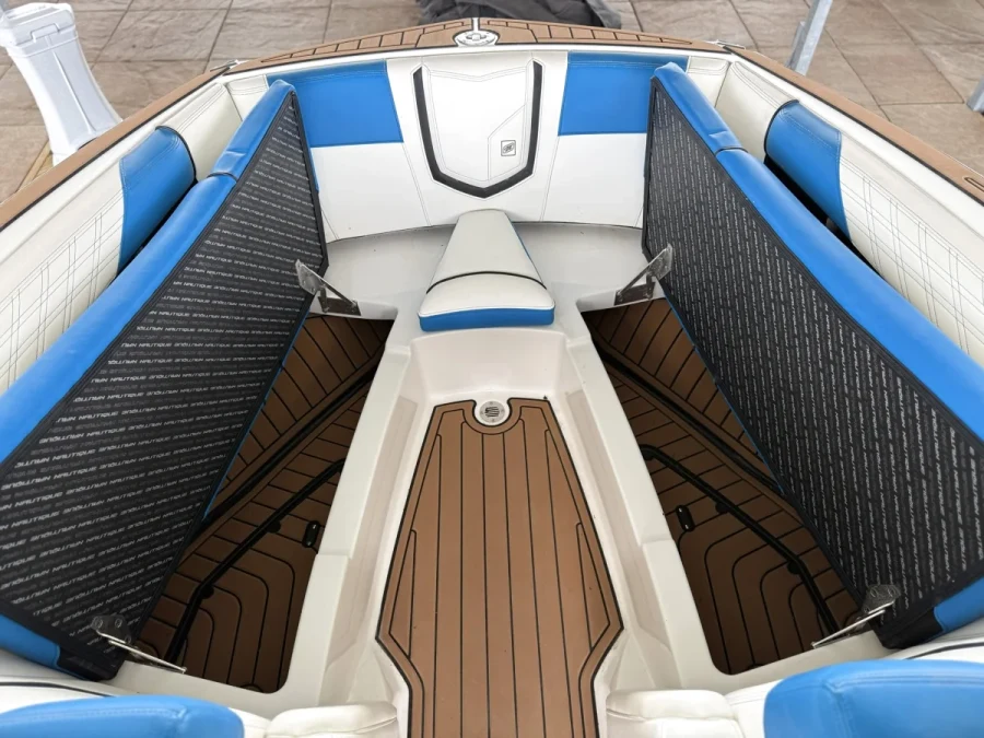 2019-nautique-g23-146972-image25.webp