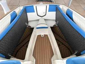 2019-nautique-g23-146972-image25.webp