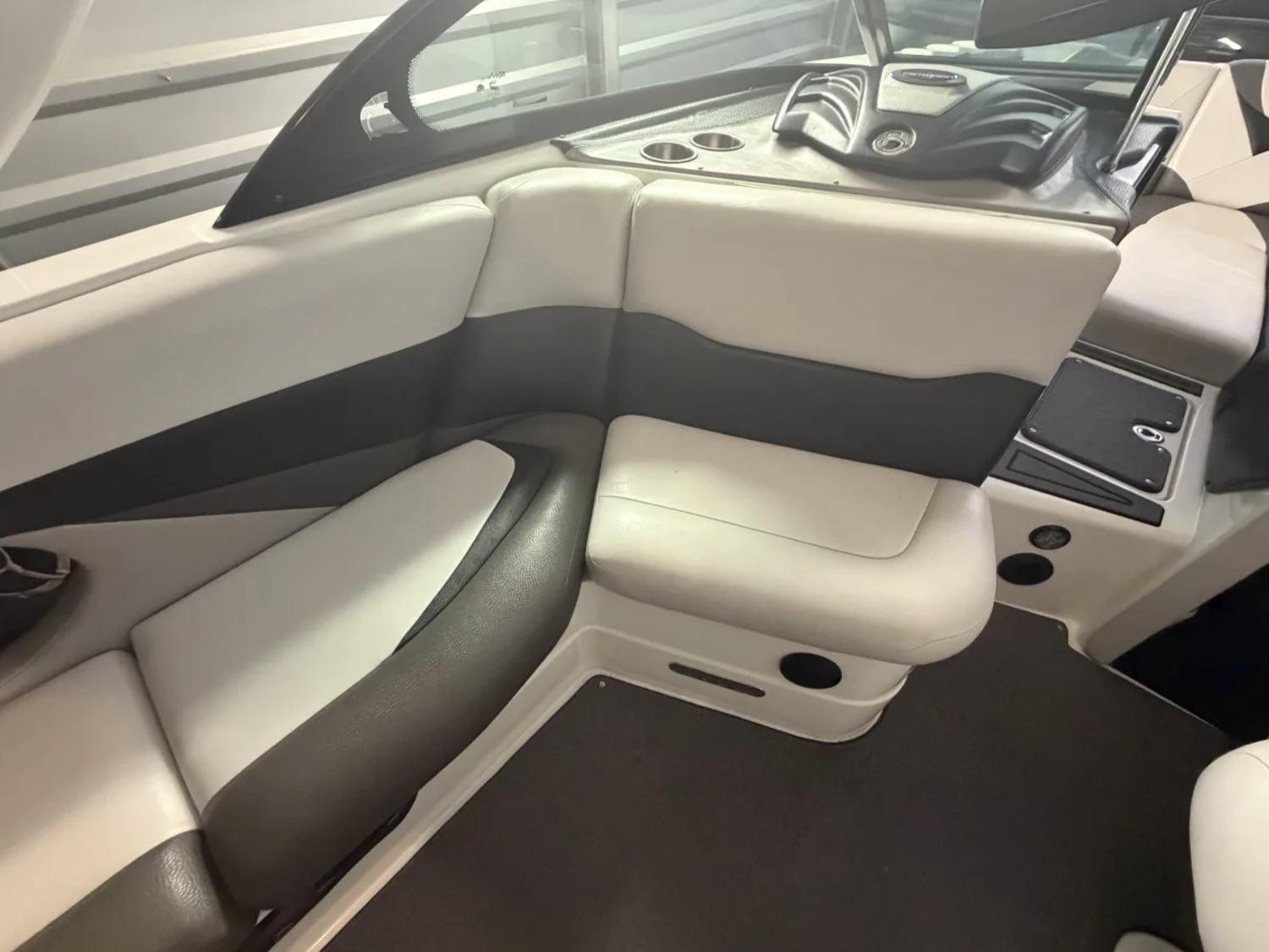2015 Centurion Enzo FS33 PCM ZR450 Downfire Audio Loaded Excellent Condition
