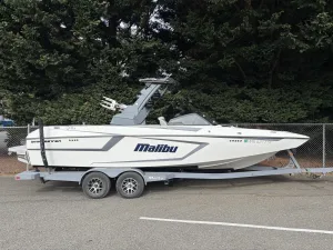 2021-malibu-wakesetter-24-mxz-146977-image1.webp