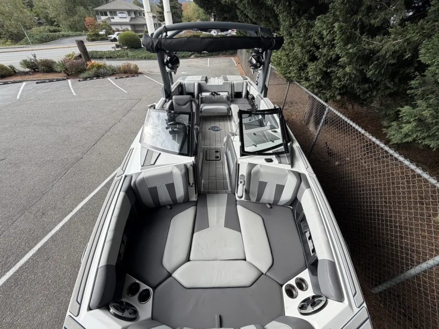 2021-malibu-wakesetter-24-mxz-146977-image15.webp
