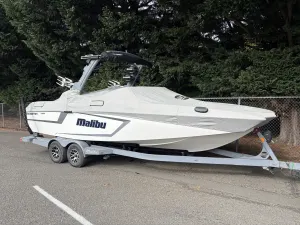 2021-malibu-wakesetter-24-mxz-146977-image18.webp