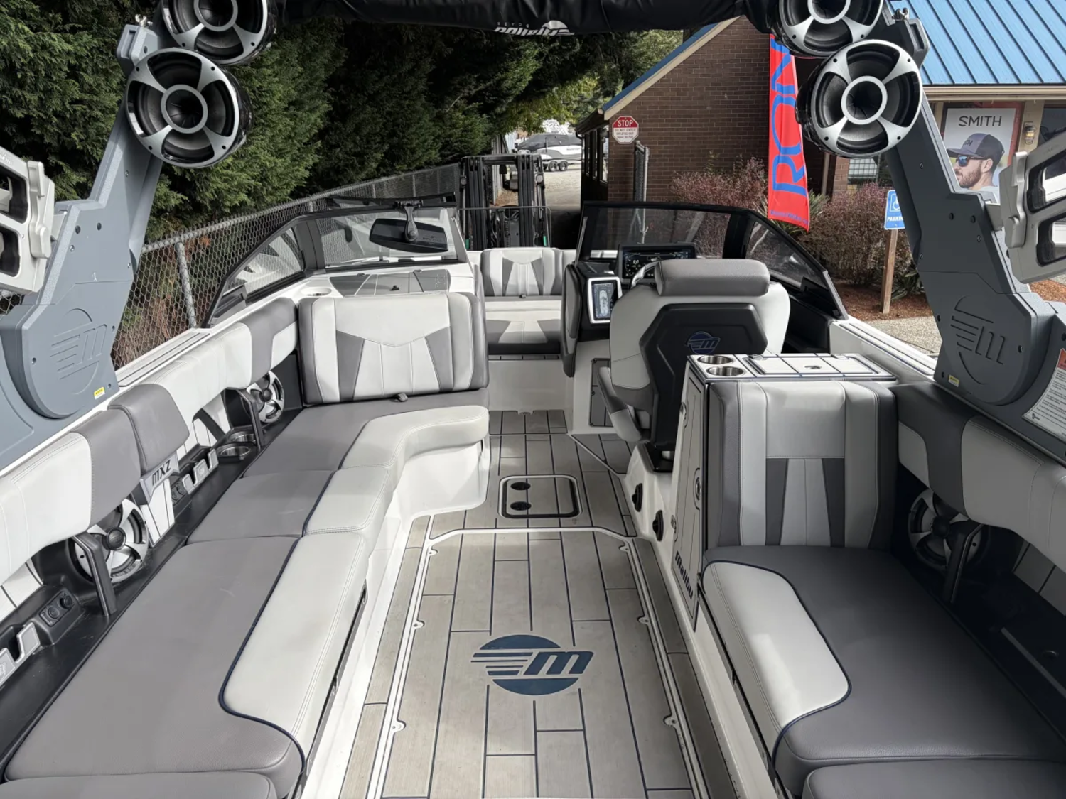 2021 Malibu 24 MXZ