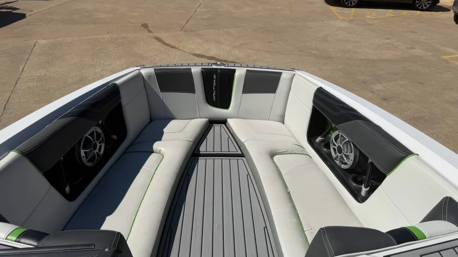2015-nautique-g25-147359-image10